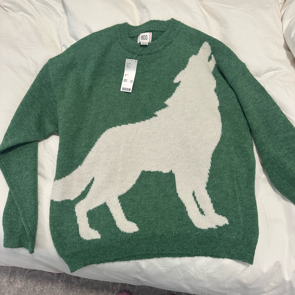 Urban Outfitters Green Crewneck with White Wolf Design